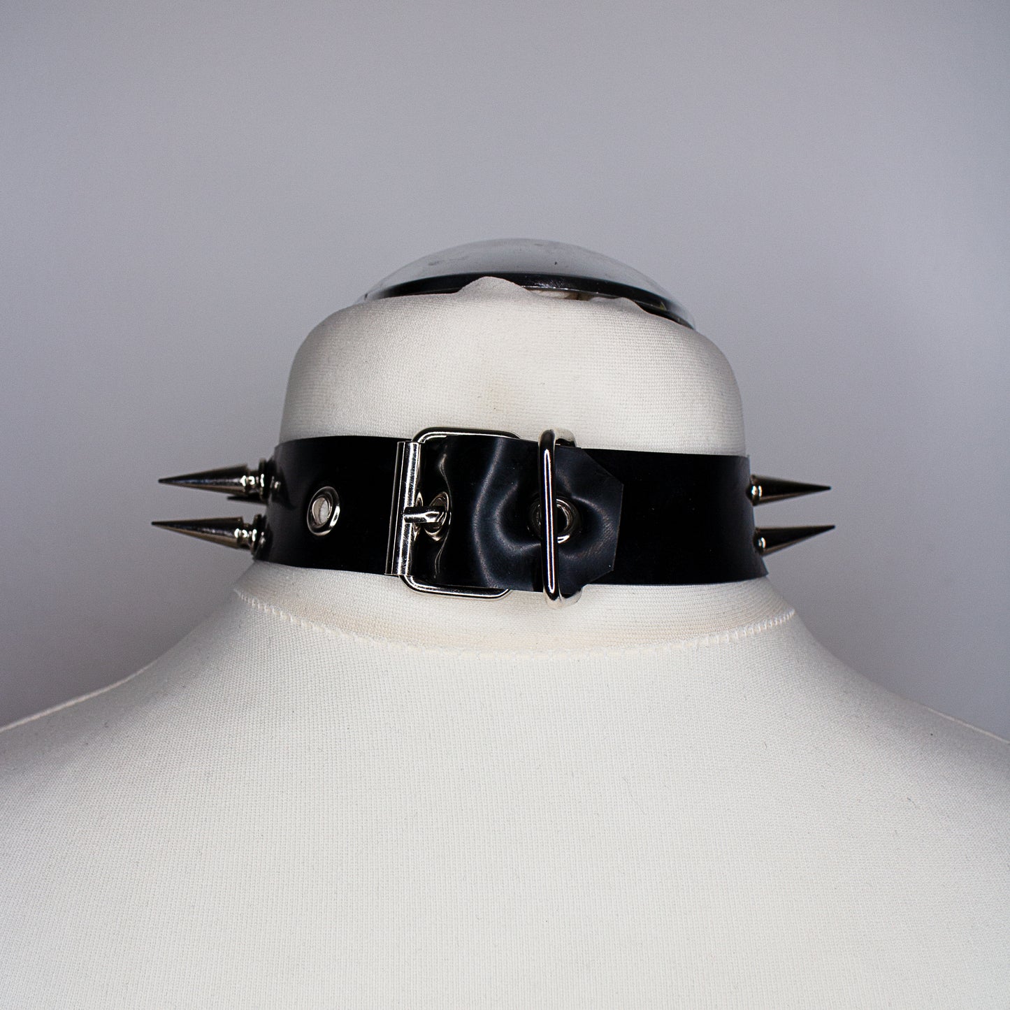 "NVGHT" Choker