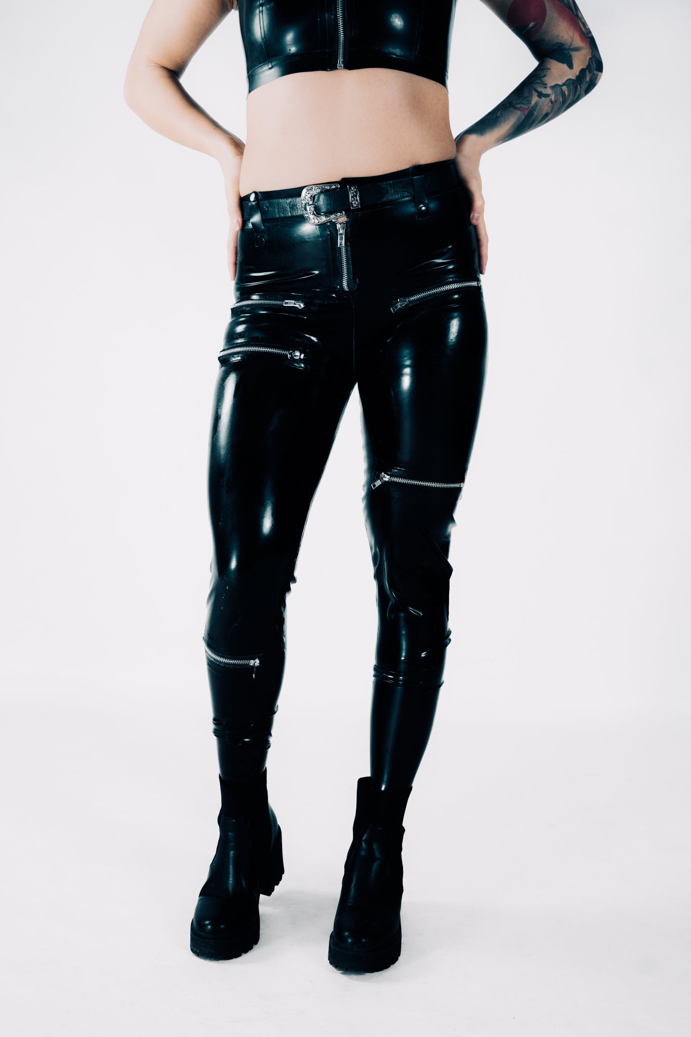 TRINITY Latex Jeans