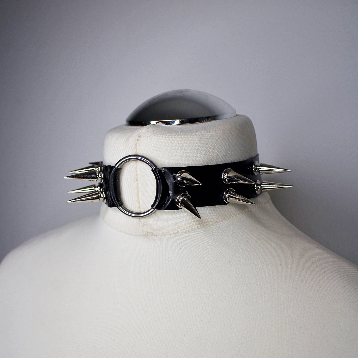 "NVGHT" Choker