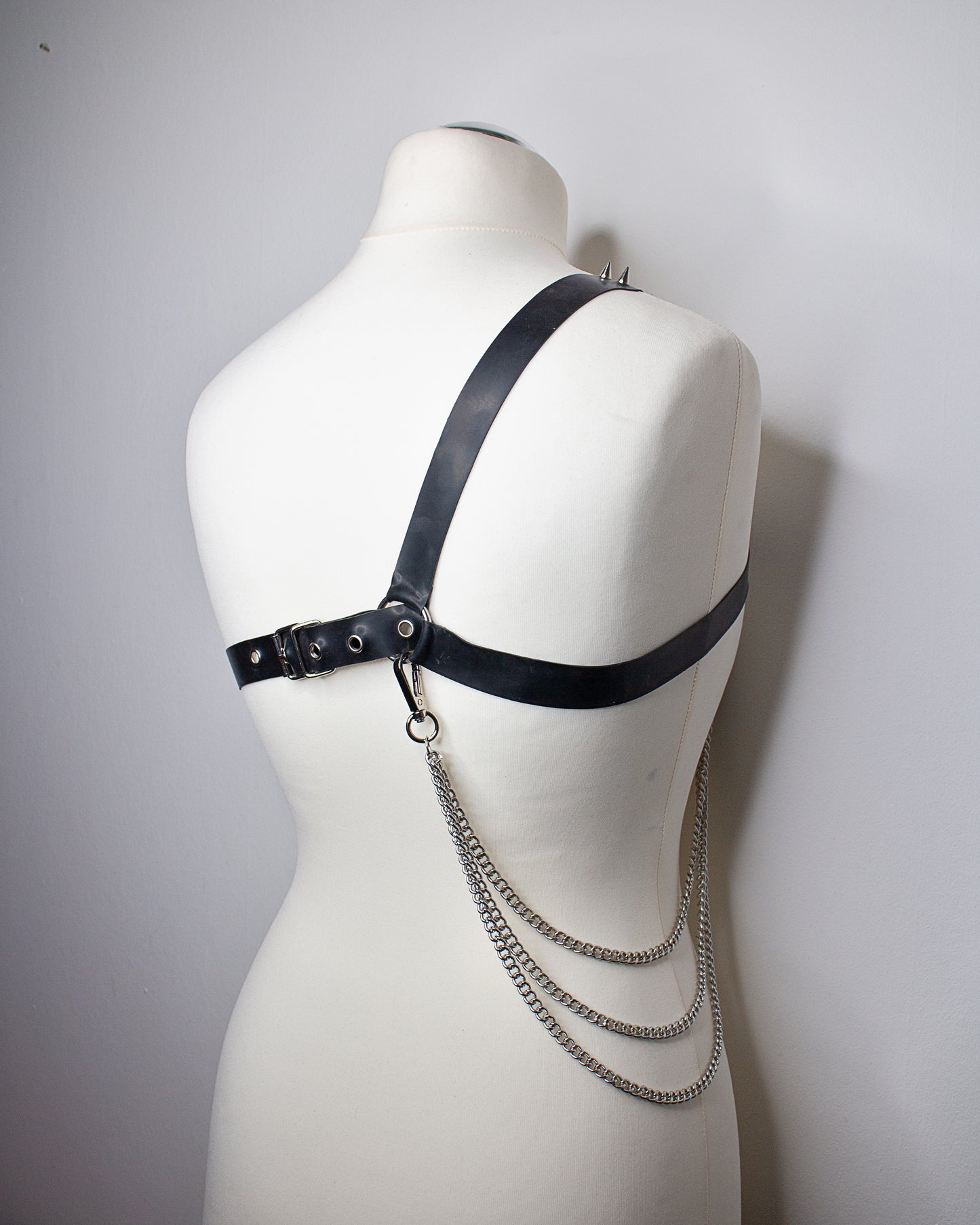 "(G)ENDER" Harness