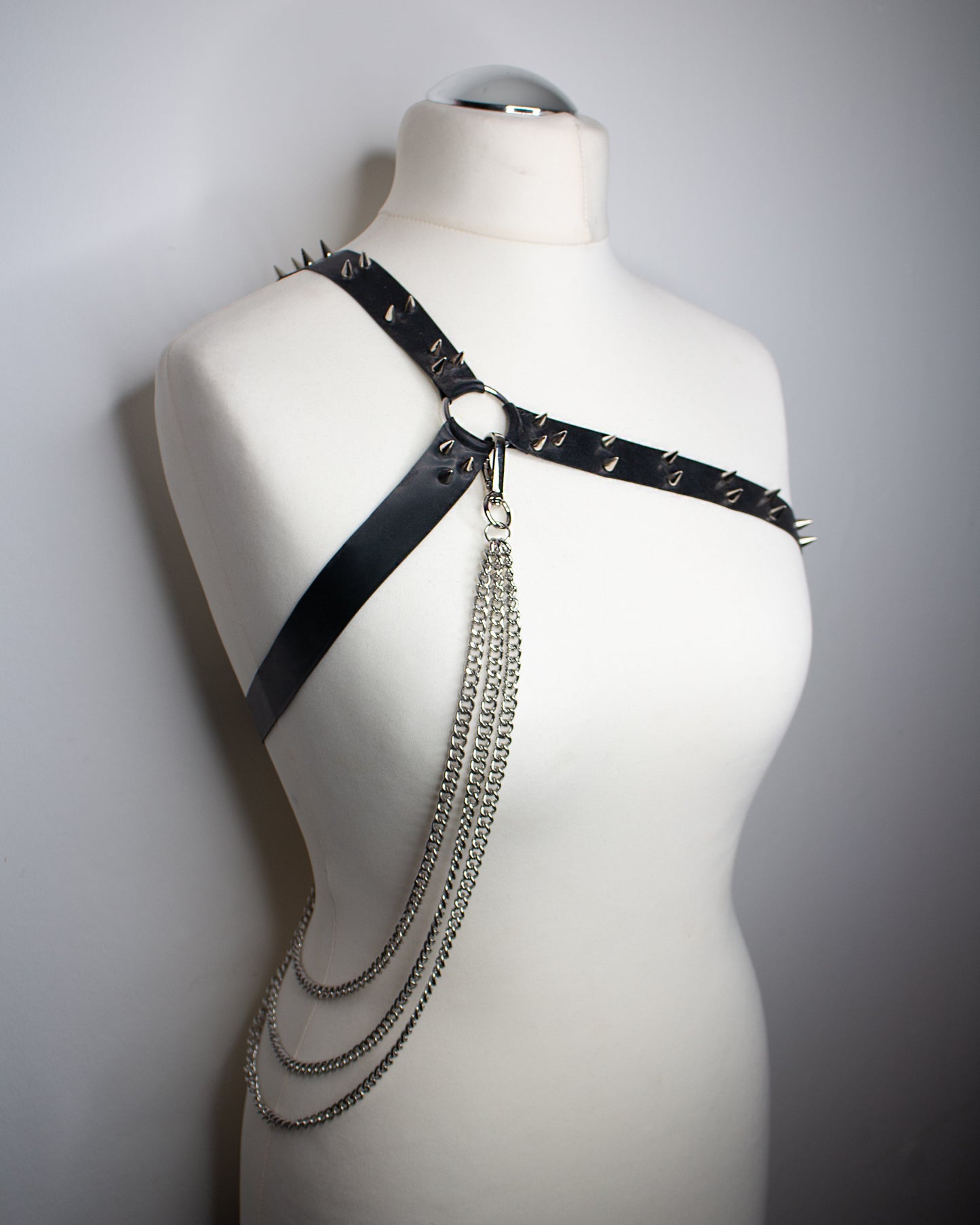 "(G)ENDER" Harness