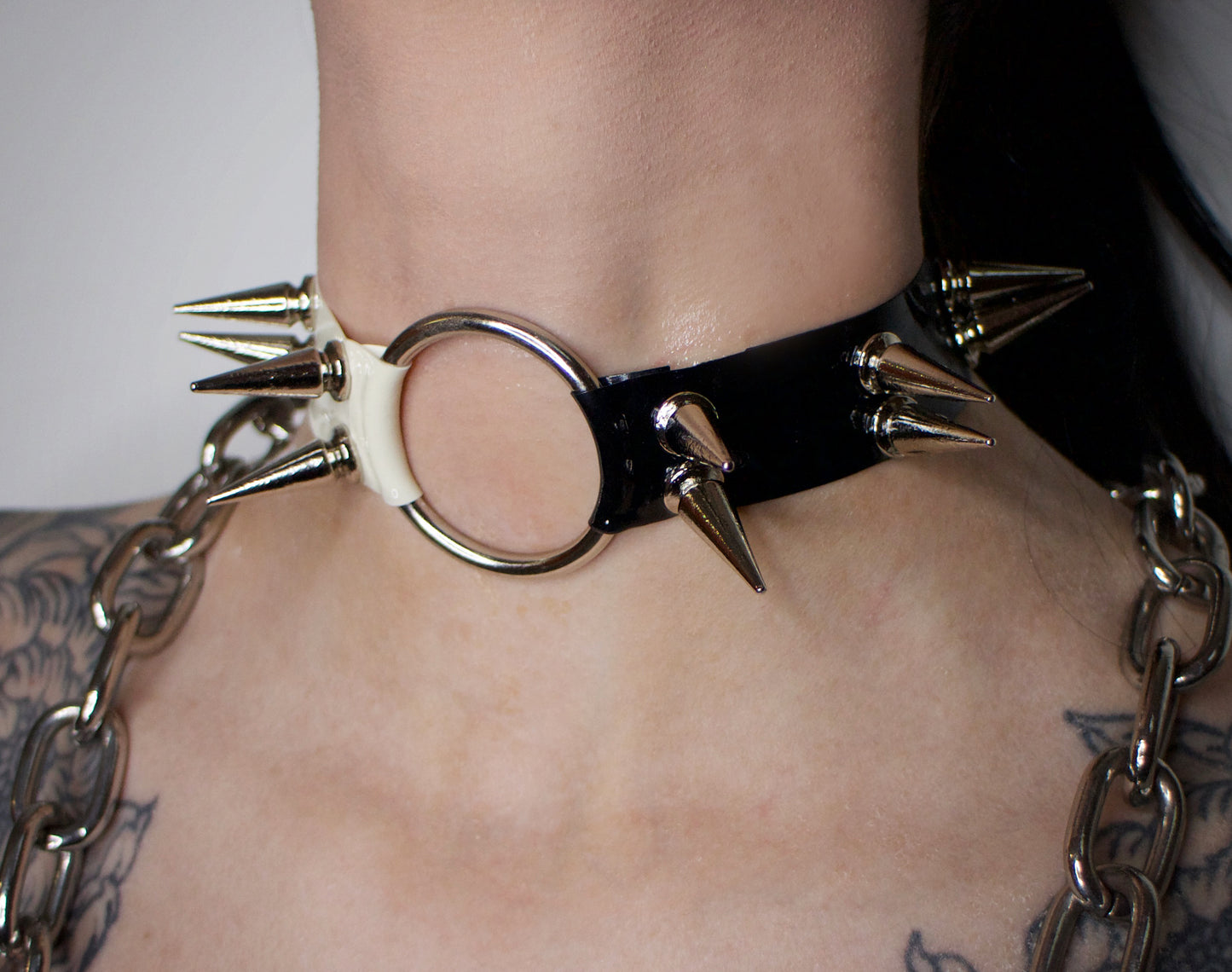 "DVALITY" Choker