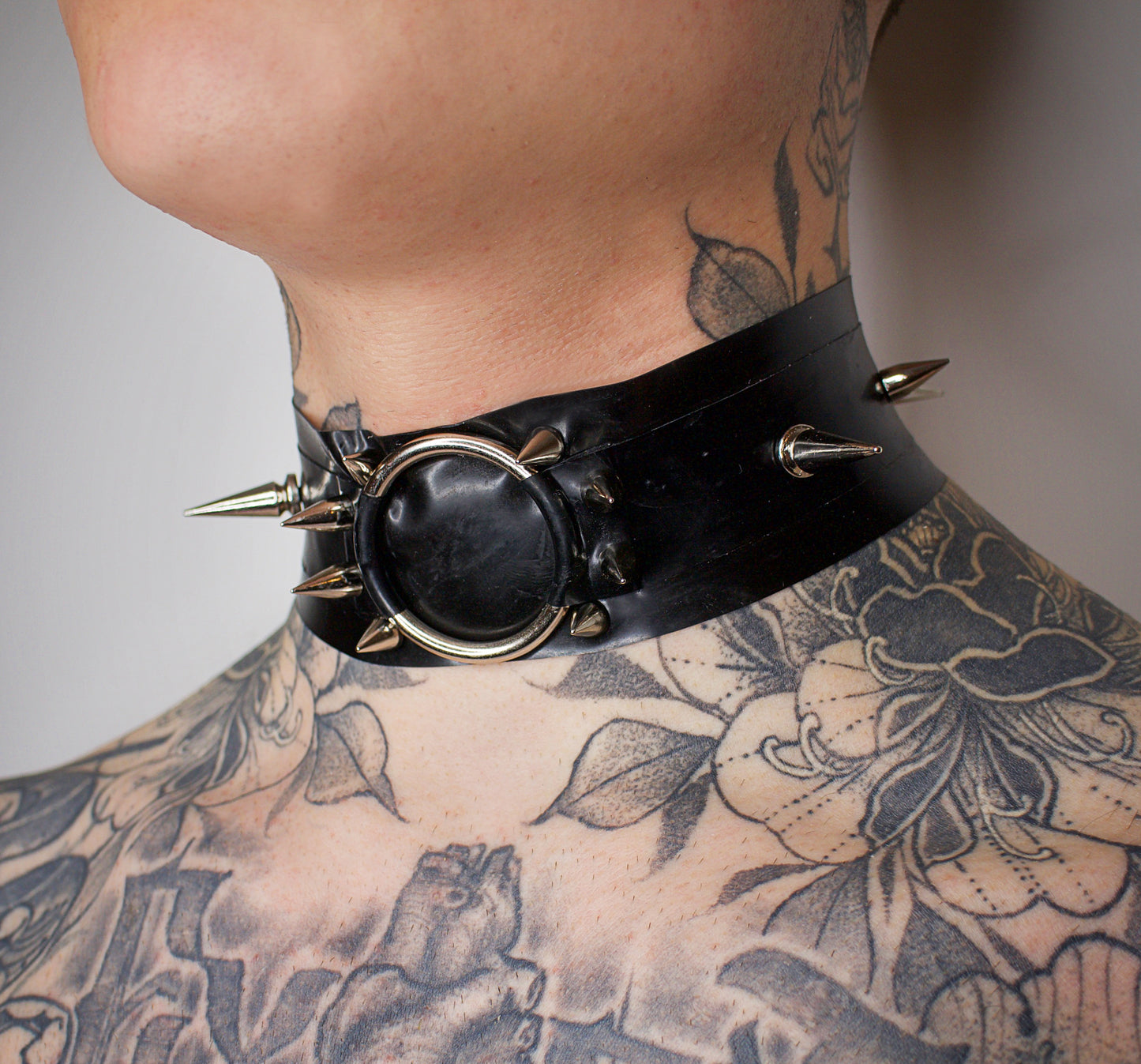 "SYMBIOTE" Choker